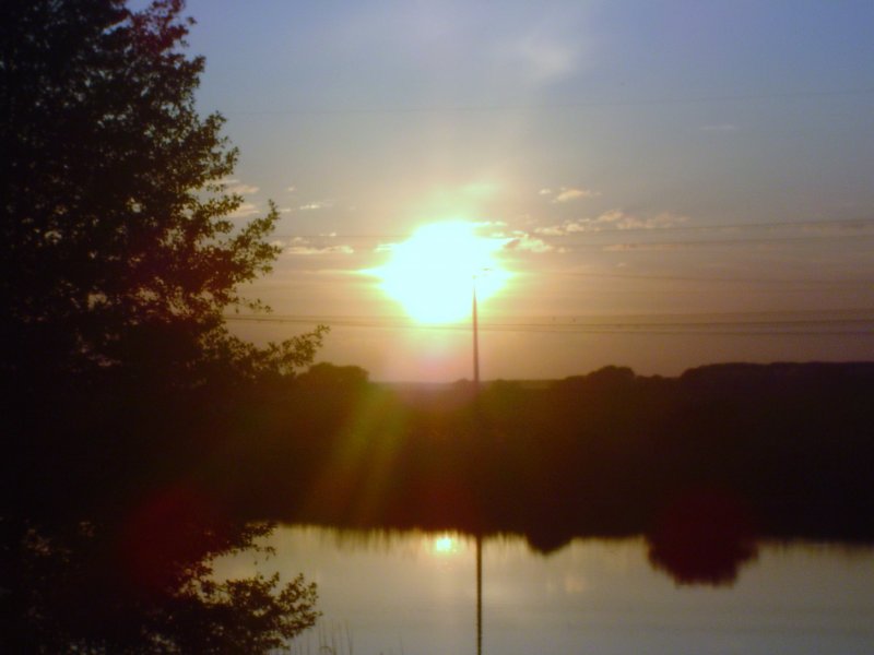 Ein gigantischer Sonnenuntergang am Parchauer See