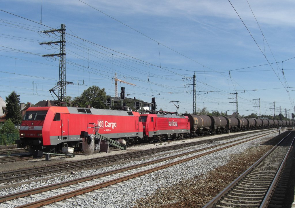 152 039-4 mit einer 189er und einem Kesselwagenzug am 31. August 2009 in M�nchen/Pasing.