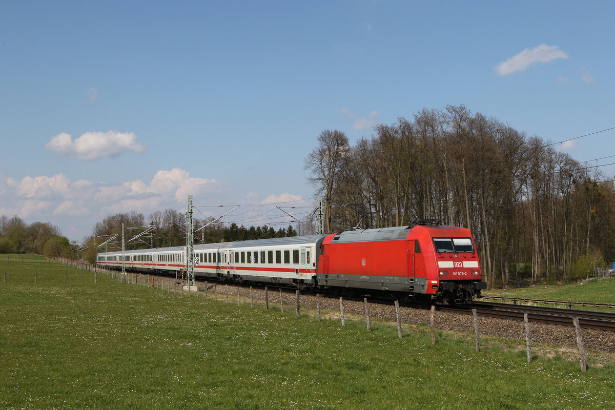 101 079 aus M�nchen kommend am 21. April 20211 bei Vogl.