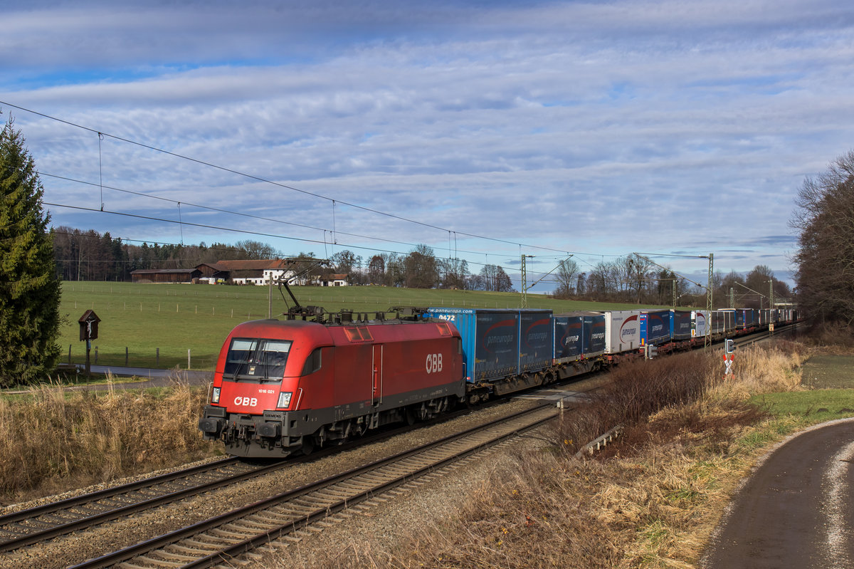 1016 021 aus M�nchen kommend am 14. Dezember 2016 bei Vogl.