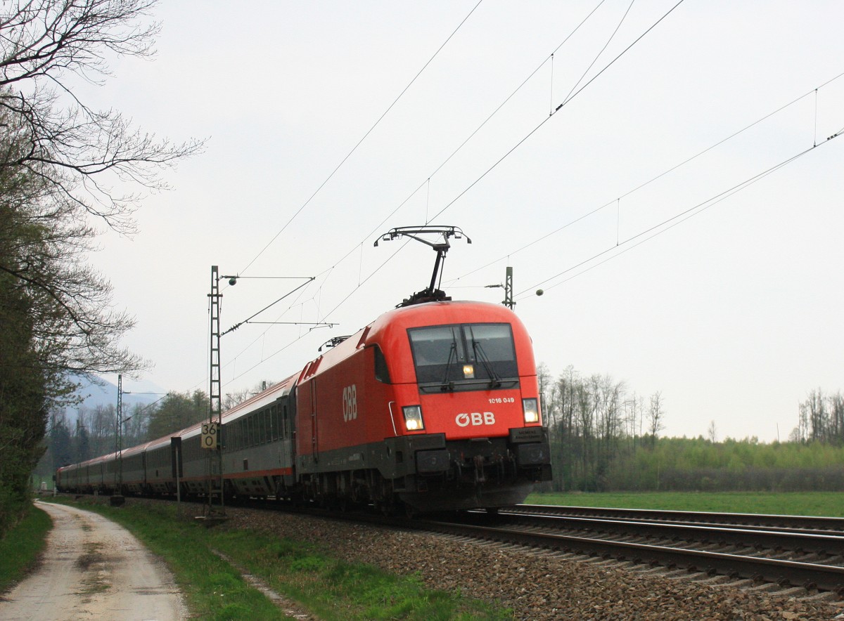 1016 049-7 am 13. April 2014 bei �bersee am Chiemsee.