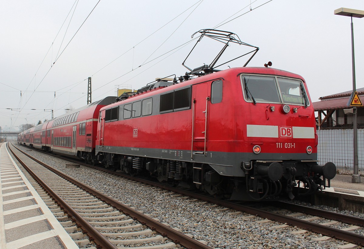 11 031-1 am 3. M�rz 2012 im Bahnhof von Bernau am Chiemsee.