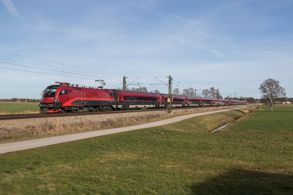 1116 245-2 am 5. Februar 2016 bei �bersee am Chiemsee.