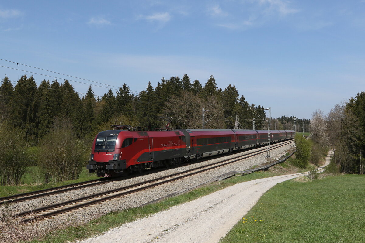1116 248 aus Salzburg kommend am 28. April 2021 bei Grabenst�tt im Chiemgau.