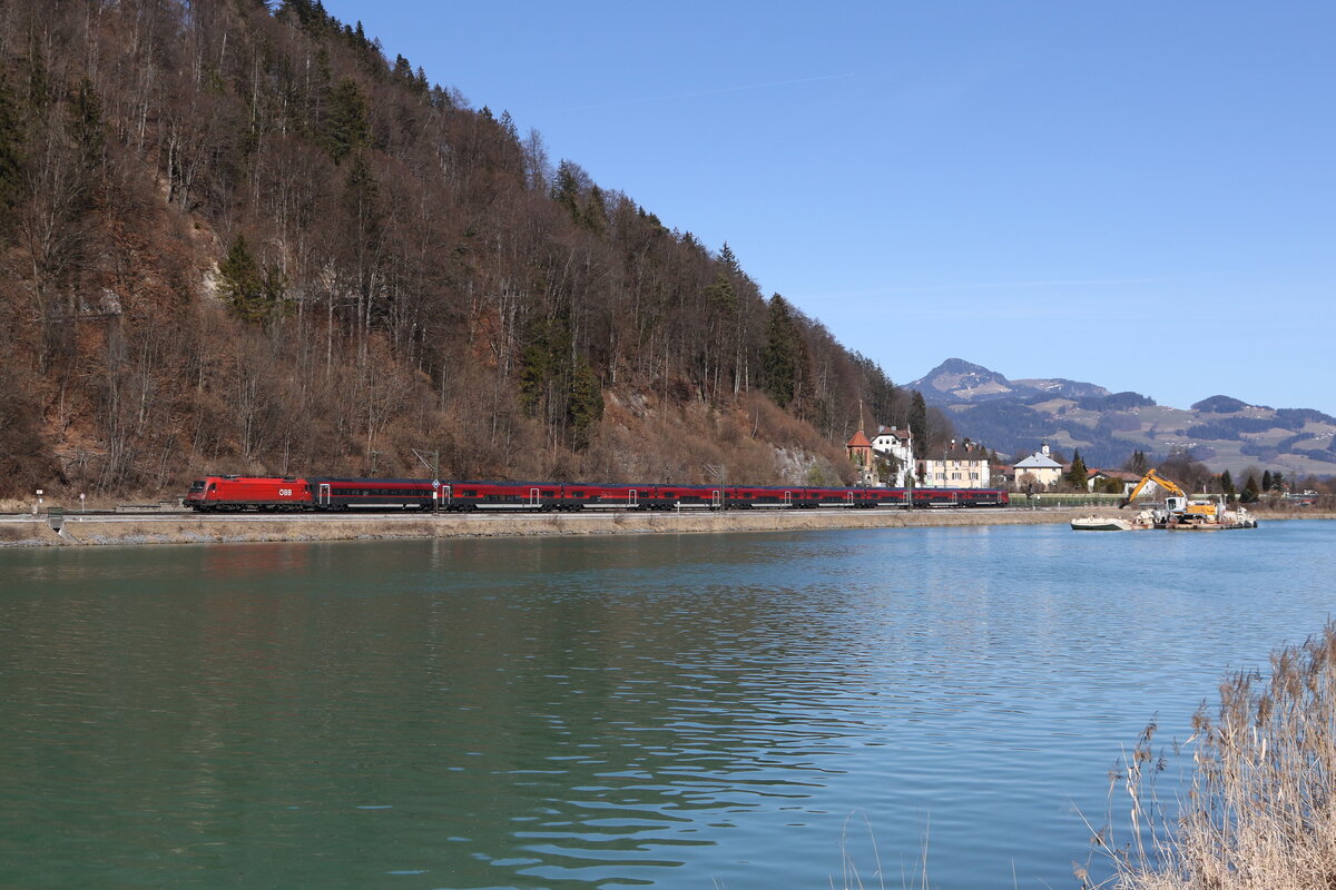 1216 007 auf dem Weg nach Innsbruck. Aufgenommen am 5. März 2025 bei Kufstein am Inn.