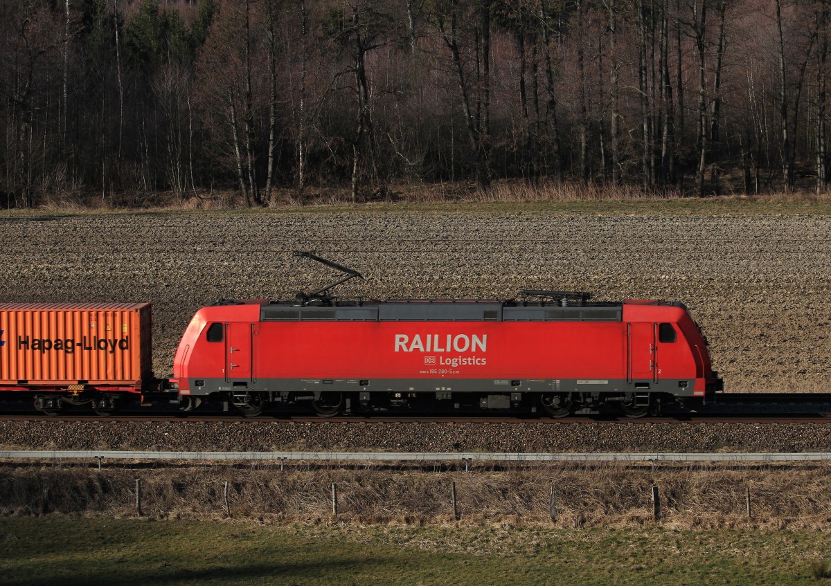185 280-5 einmal seitlich aufgenommen am 28. Februar 2014 bei �bersee.