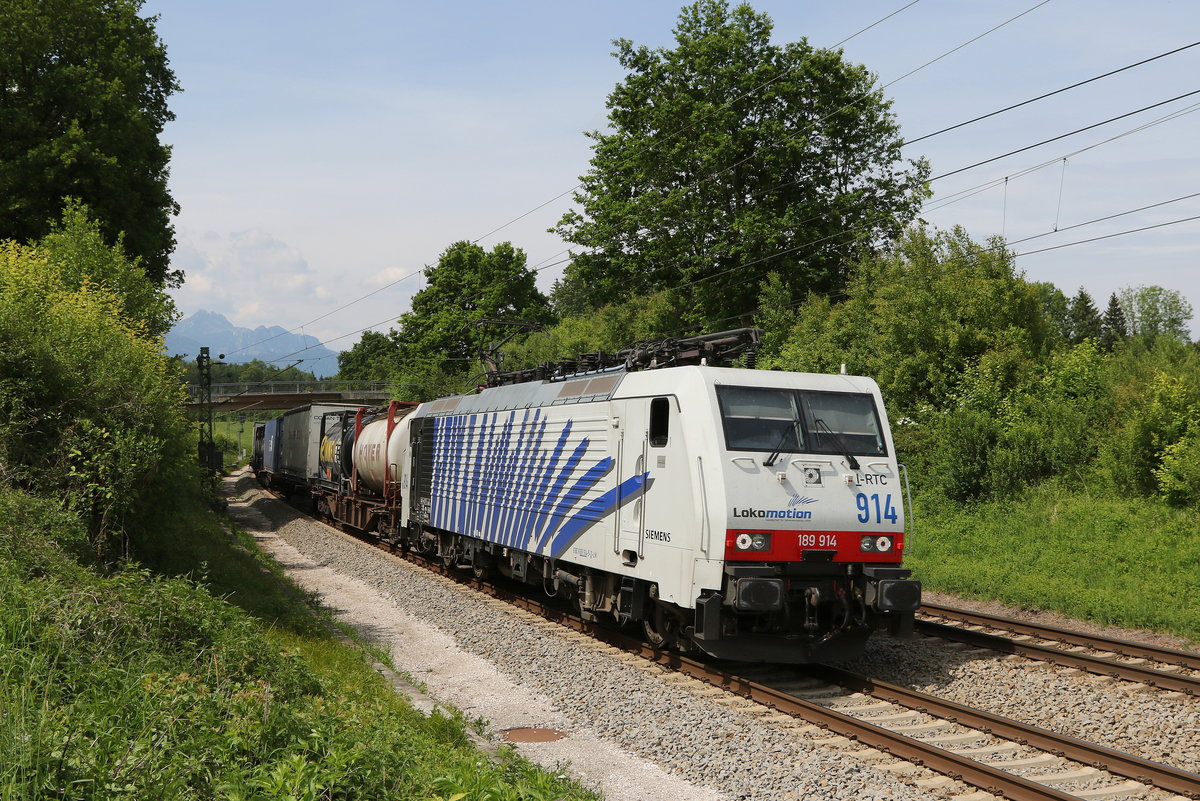 189 914 mit einem  KLV  am 22. Mai bei Grabenst�tt im Chiemgau.