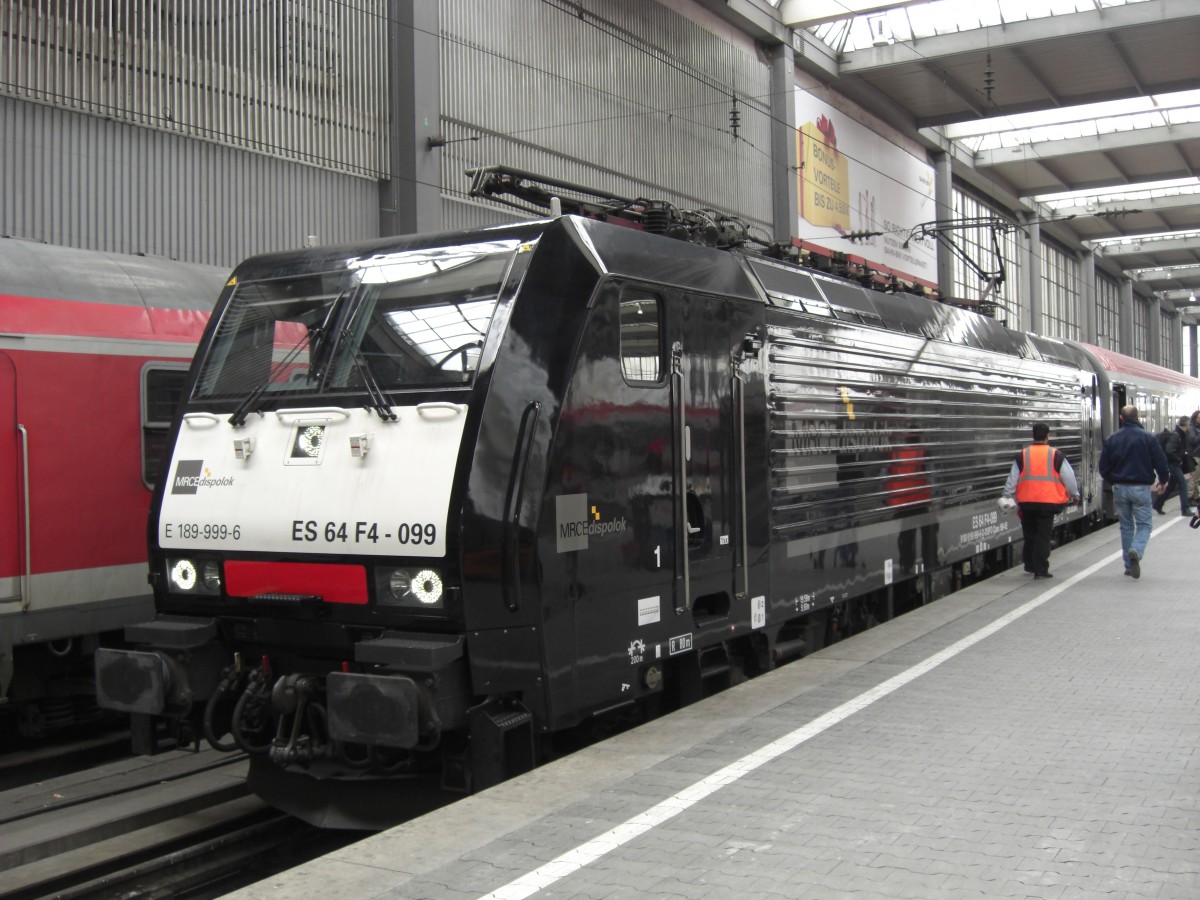 189 999-6 am 10. Februar 2007 kurz nach der Einfahrt in den M�nchner Hauptbahnhof.