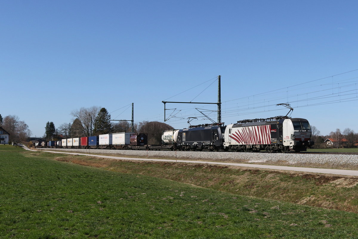 193 776 und 189 924 unterwegs in Richtung Salzburg am 15. M�rz 2020 bei �bersee im Chiemgau.