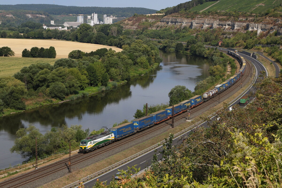 471 500 war am 5. August 2022 mit dem  Walter-KLV  bei Himmelstadt am Main in Richtung W�rzburg unterwegs.