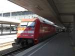 101 048-7 kurz vor der Abfahrt aus dem M�nchner Hauptbahnhof am 31.