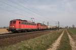 140 805 und 140 821 mit einem gemischten G�terzug am 9.