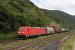 185 285 mit einem einem gemischten G�terzug am 22.