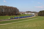 6193 401 von  Alpha Trains  war mit neuen  WASCOSA -Sch�ttgutwagen am 19. M�rz 2026 bei Axdorf in Richtung M�nchen unterwegs.