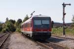 628 571 bei der Ausfahrt aus dem Bahnhof von H�rpolding in Richtung Traunstein am 16.