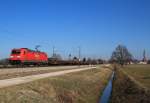185 264-9 mit einem gemischten G�terzug bei sch�nstem Wetter am 28.