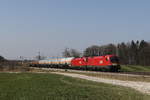 1016 006 und 1116 161 mit einem kurzen Kesselwagenzug aus M�nchen kommend am 28.