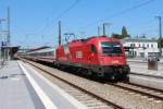 1216 017 beim planm��igen Halt im Bahnhof von Rosenheim am 26.