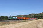 193 251 von  WLC  mit einem Containerzug aus Gem�nden kommend am 8.